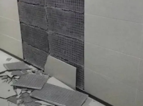 普兰瓷砖空鼓维修公司分享下普兰墙砖松动维修的知识